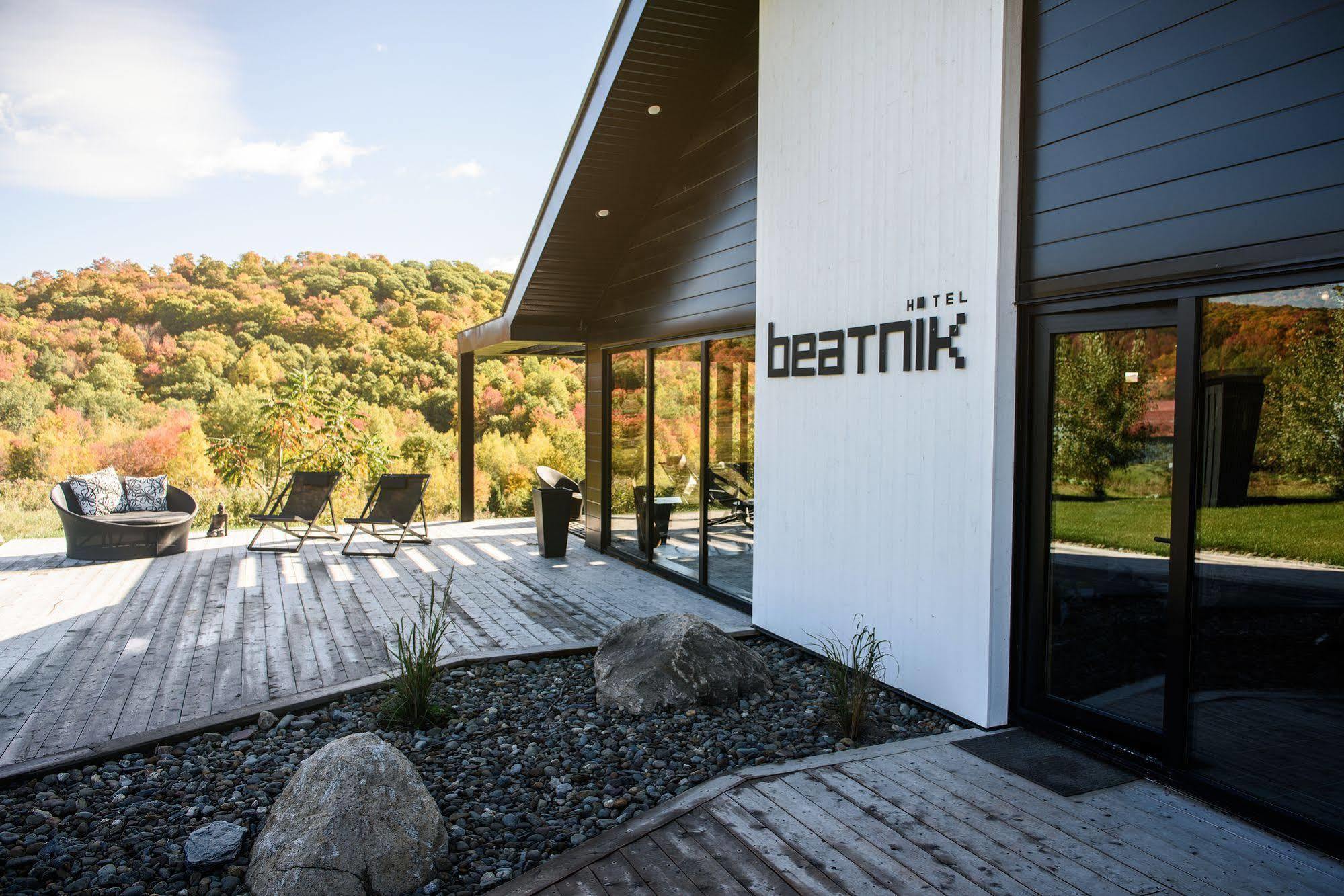 Beatnik Hotel Bromont Exterior foto
